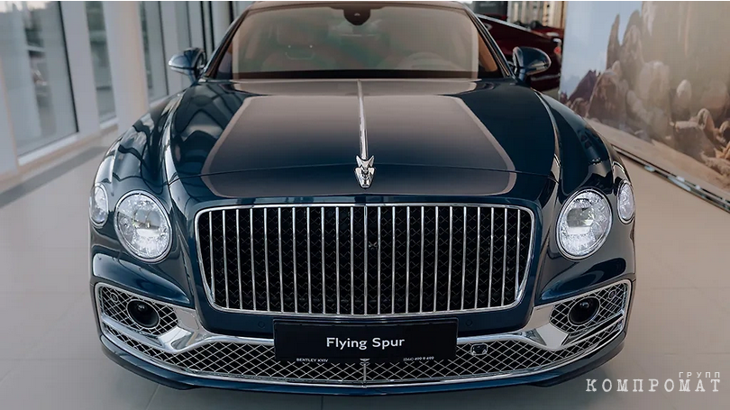 В гараже у Ожельских стоял роскошный Bentley Flying Spur W12